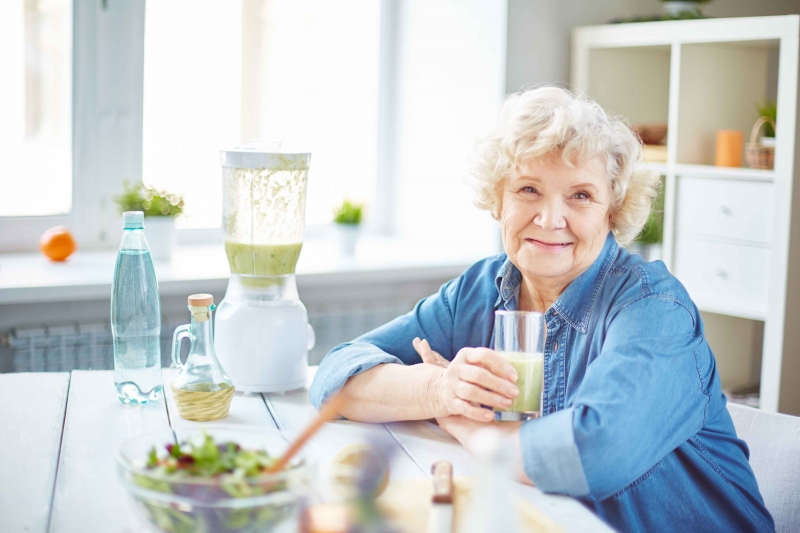 如何抗衰老警惕生活中使你加速衰老的食物